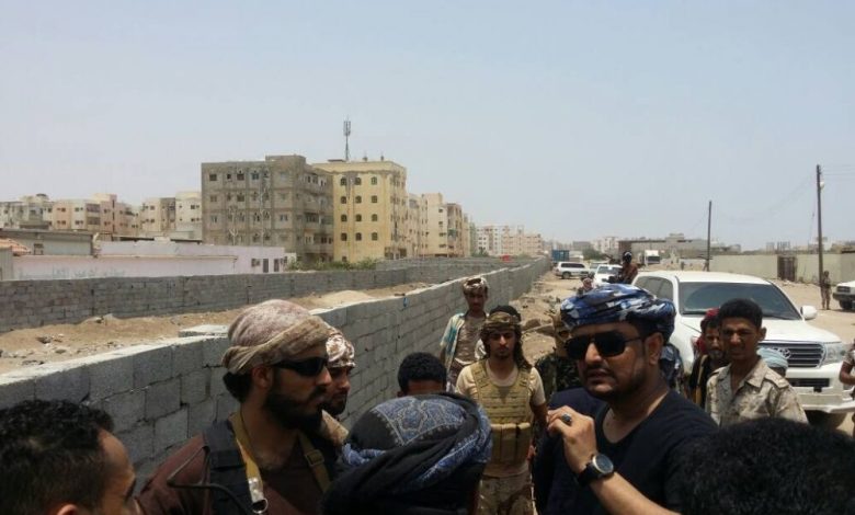 الحالمي وابو مشعل يدشنان حملة امنية على اعمال البسط في عدن 