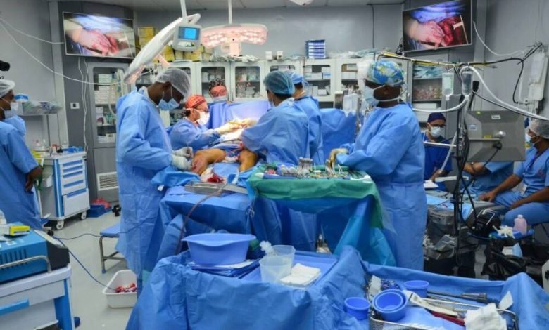 استمرار حملة بلسم 1 لجراحة القلب بالمكلا بإشراف فريق طبي سعودي متخصص