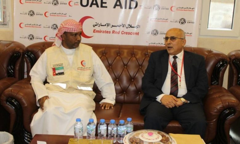 الهلال الأحمر الإماراتي يعزز تنسيق الجهود الإغاثية مع اللجنة العليا للإغاثة باليمن