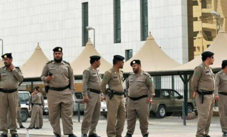 الأمن السعودي يسقط طائرة لا سلكية في حي الخزامى بالرياض