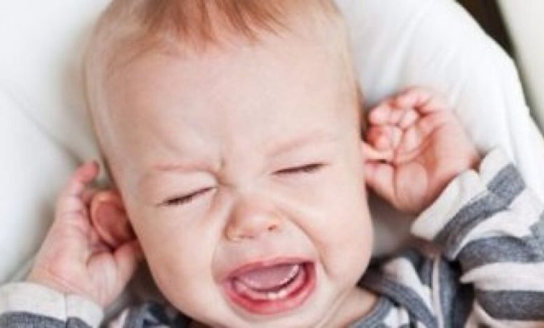 علاج ألم التسنين عند الأطفال وأعراضه