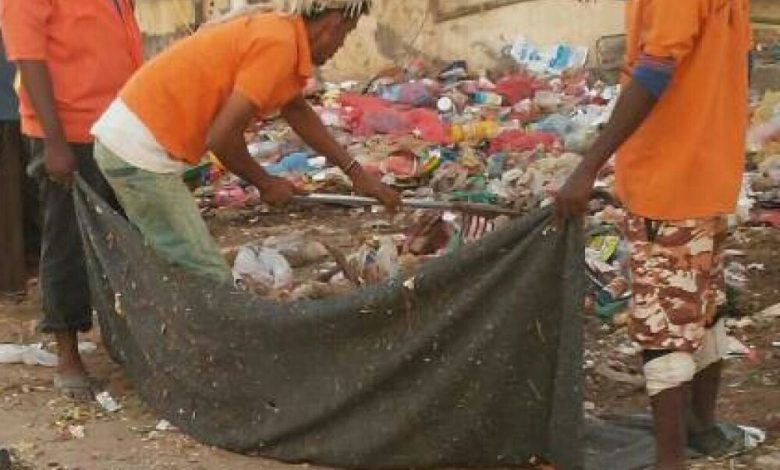 إلى الحكومة :أنقذوا منظومة عدن للنظافة من الانهيار