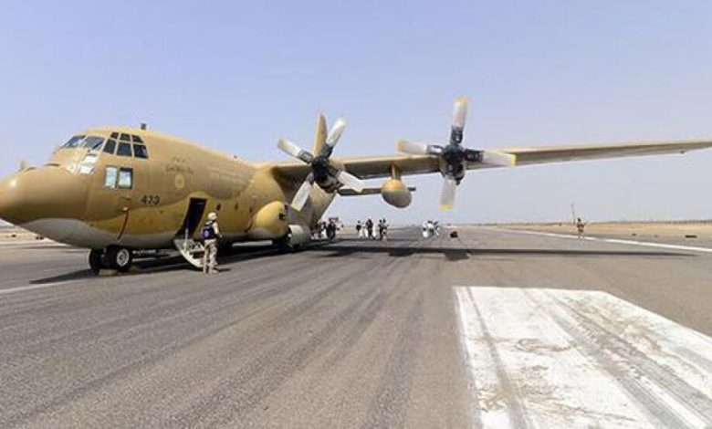 وصول اول طائرة إغاثة سعودية الى سقطرى