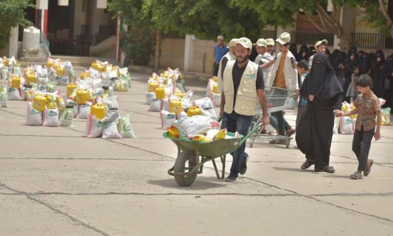 قدمها الهلال الأحمر الكويتي .. (7000) شخص يستلمون مساعدات غذائية عبر مكتب العون المباشر