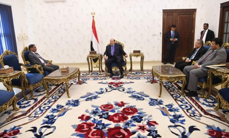 الرئيس هادي يستقبل محافظ حضرموت وقيادات التحالف العربي