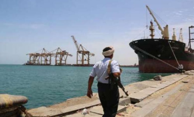 التحالف:الحوثي يمنع دخول سفينتين للحديدة لأكثر من شهرين
