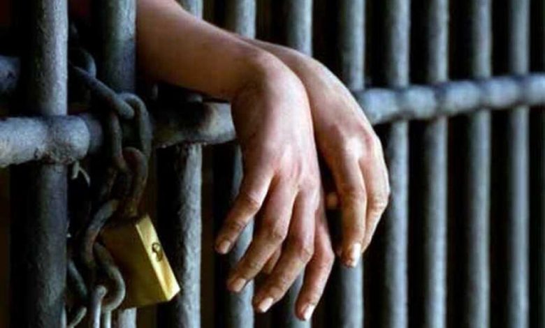 النائب العام يوجه بالتحقيق حول تعذيب وانتهاكات للسجناء بعدن وحضرموت