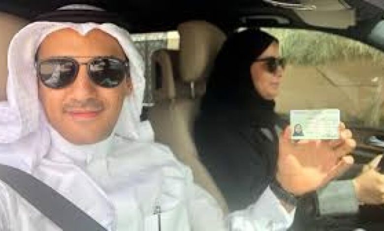"المدام توصلني الدوام".. هكذا افتخر سعودي بزوجته