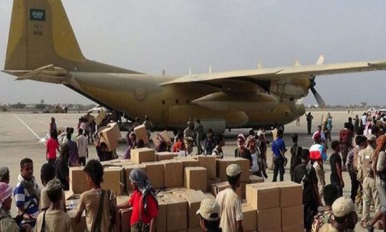 عبر تقنية حديثة.. التحالف ينفذ إنزالًا جويًا لمساعدات إنسانية بالحديدة اليمنية