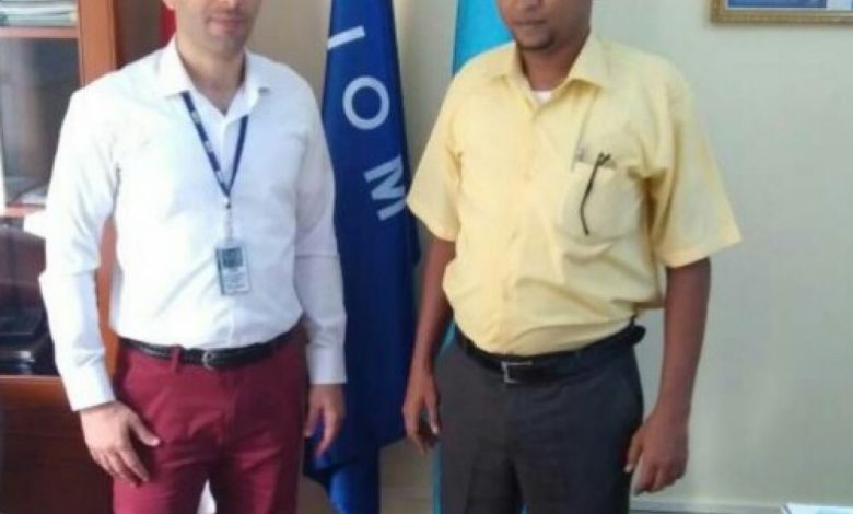 المنسق العام للاغاثة بمحافظة الحديدة يلتقي مدير مكتب الهجرة الدولية في عدن