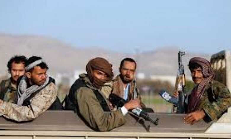 الحوثيون يقتحمون منزل عضو في مجلس النواب بصنعاء ويعتقلون مقربين من احد مشائخ محافظة حجة