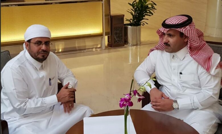 وزير الأوقاف والإرشاد يناقش مع سعادة السفير السعودي لدى اليمن الأستاذ محمد سعيد آل جابر