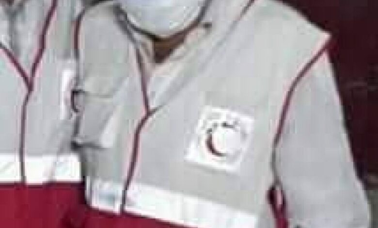 موظفو الهلال الأحمر اليمني بشبوة يناشدون المنظمات الانسانية بالتدخل للافراج عن علي العولقي المعتقل لدى قوات النخبة الشبوانية