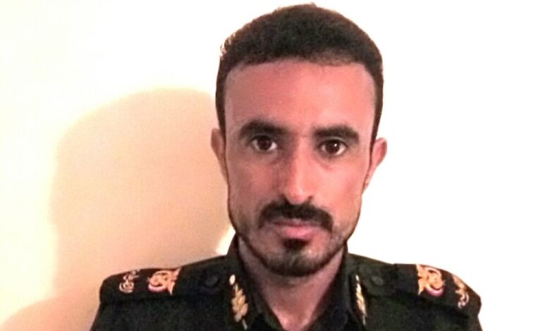 مدير شرطة الكود بمحافظة أبين يطالب بتسليم رواتب الجنود يدا بيد ودون أي إستقطاعات