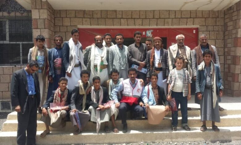 الهلال الأحمر بمحافظة صنعاء يختتم دورة الإسعافات الأولية في مديرية همدان