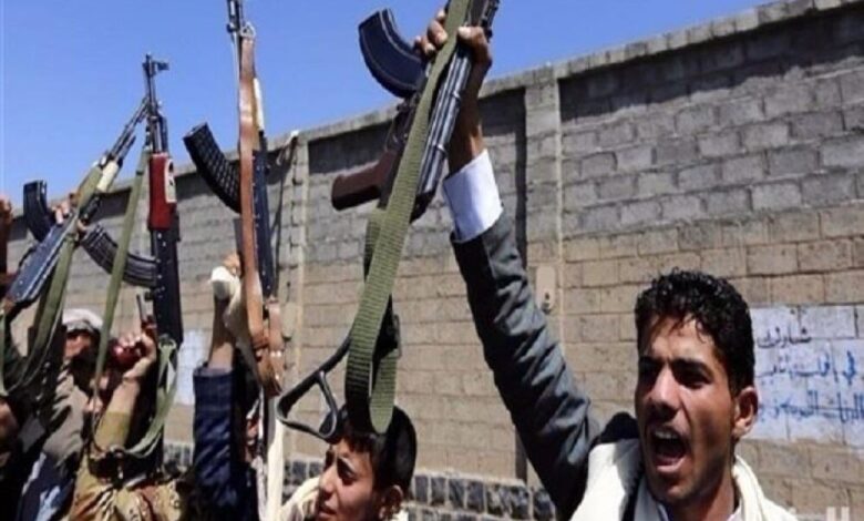 الحوثيون يحوّلون مخازن برنامج الغذاء العالمي بالحديدة إلى ثكنة عسكرية