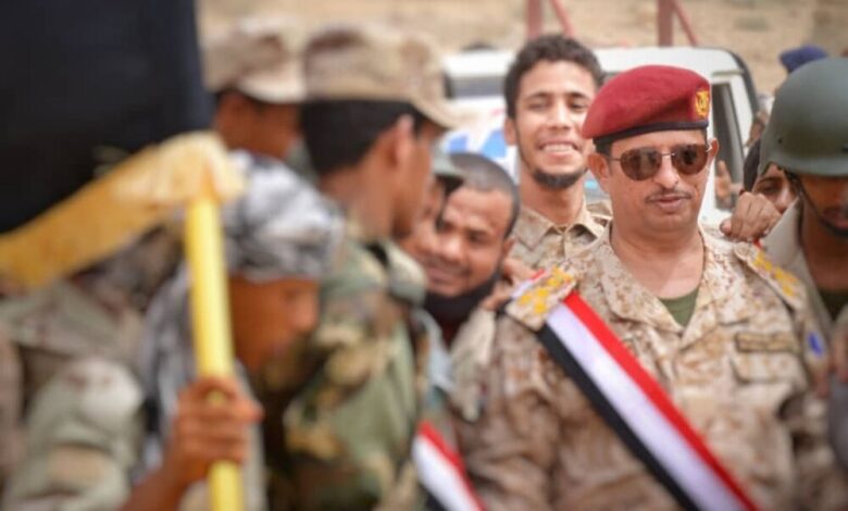 قائد اللواء الخامس مشاة يهنئ الرئيس هادي بمناسبة ذكرى الـ 56 لثورة الـ 26 من سبتمبر