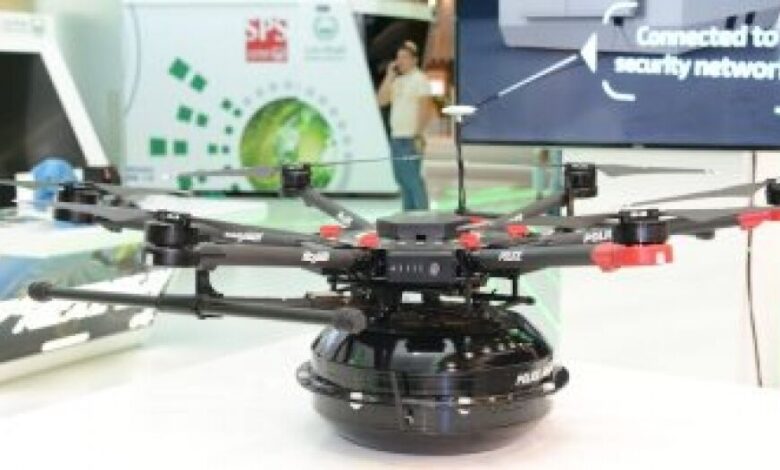 الإمارات تكشف عن أحدث طائرتها دون طيار "الدرون" فى معرض جيتكس للتقنية