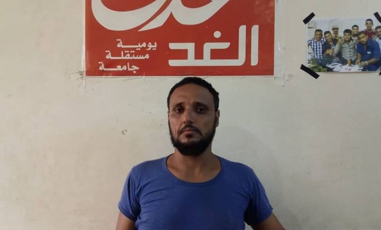 مواطن يشكو سجنه من قبل مدير مكتب شلال شايع دون وجه حق