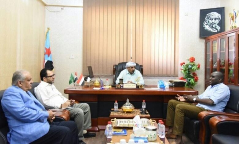 الزبيدي يلتقي مدير مكتب المبعوث الاممي الخاص باليمن