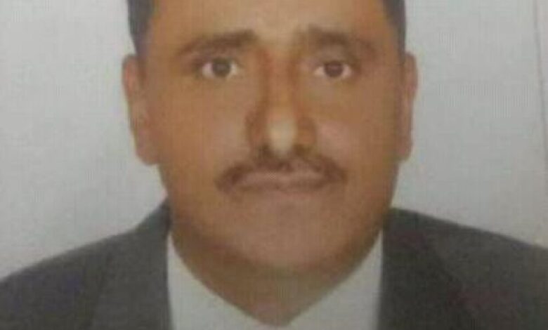 النائب الأول لمدير أمن العاصمة عدن يعزي في وفاة علي احمد لدقف