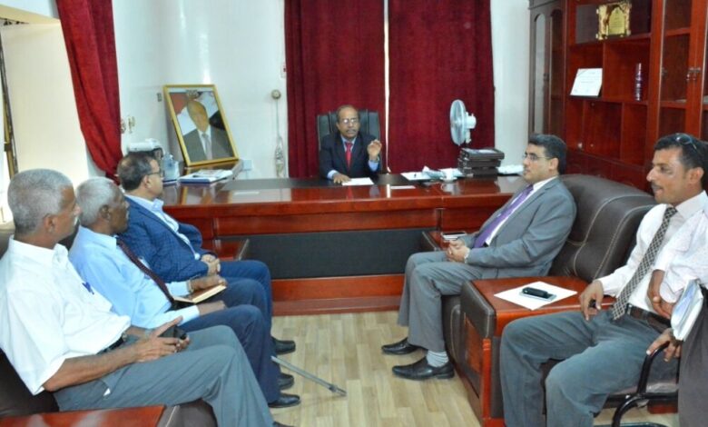 عقد لقاء بين رئيس جامعة عدن وزير التعليم العالي