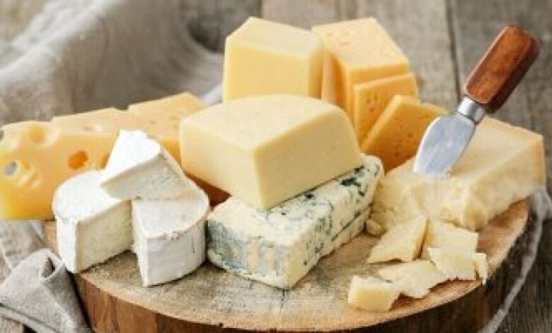 إذا كنت من محبى الجبن.. تناول هذه الأنواع يقلل من الإصابة بأمراض القلب