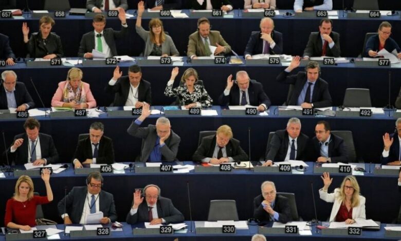 نواب بالبرلمان الأوروبي يطالبون بايقاف الحرب في اليمن