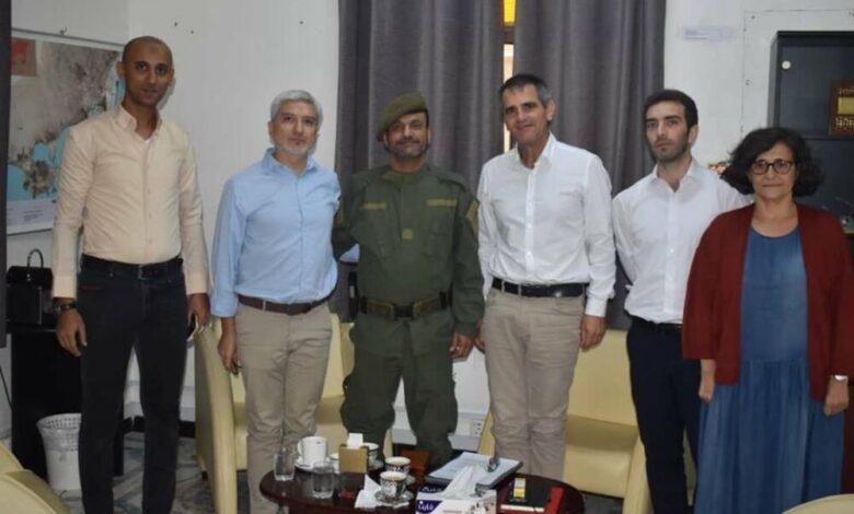 مدير أمن عدن يلتقي رئيس لجنة الصليب الأحمر الدولي ونائبه في عدن