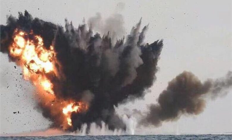 قوات التحالف البحرية تدمر زورقا حوثيا بالبحر الأحمر