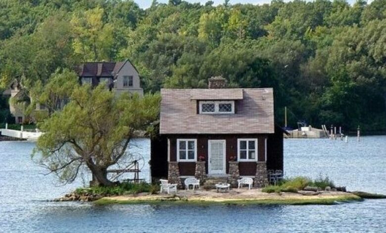 تعرف على أصغر جزيرة في العالم والتي تحتوي على منزل واحد فقط