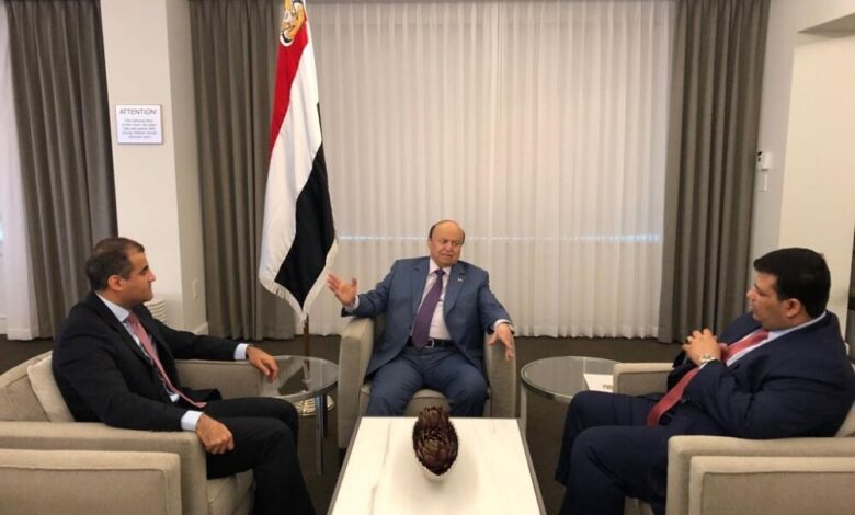الرئيس هادي يؤكد أهمية دور البعثات الدبلوماسية في شرح واقع اليمن وما يعانيه الشعب نتيجة انقلاب المليشيات الحوثية