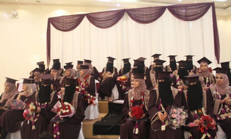 جامعة العلوم والتكنولوجيا بصنعاء تحتفي بتخرج الدفعة الـ ١٨ عشر من طالبات الطب البشري