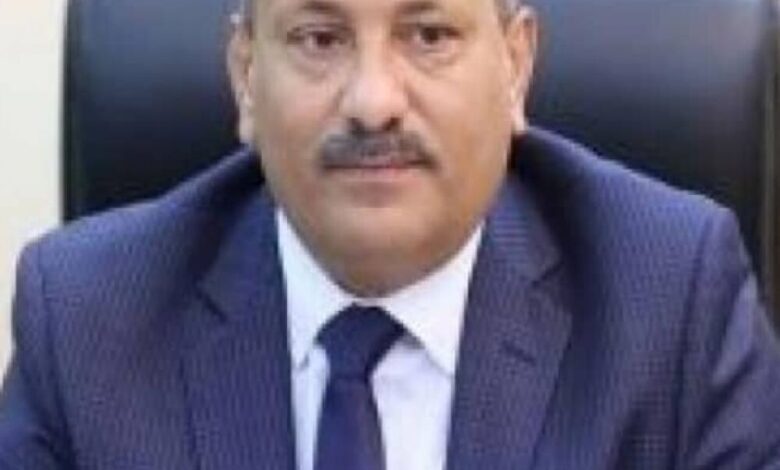 نائب وزير الصناعة يعزي في وفاة المناضل محمد سالم عكوش