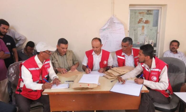 فتح مظاريف مشروع بناء مكاتب لمشروع السي شير بجمعية الهلال الأحمر عدن