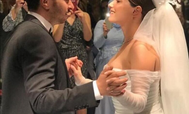كيف علقت الفنانة التركية هازال كايا على عدم توجيهها دعوة لـ بيرين سات لحضور حفل زفافها؟
