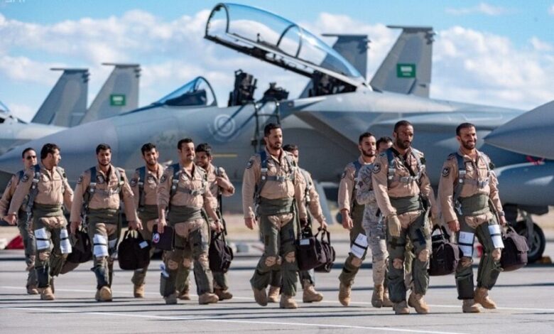 المقاتلات السعودية تنطلق في مهمة مشتركة مع الطائرات الأمريكية والإماراتية... ماذا يحدث