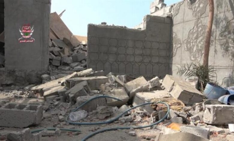 مقتل مواطنين في قصف حوثي على أحياء سكنية بالحديدة