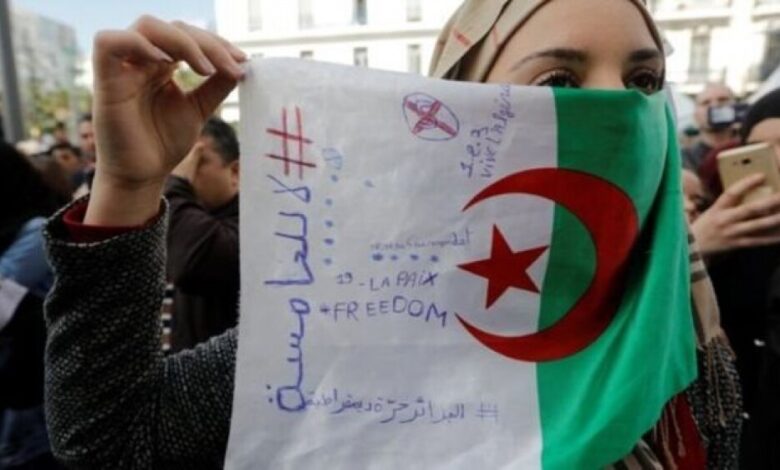 ما الذي يجب أن تعرفه عن الأزمة الأخيرة في الجزائر؟