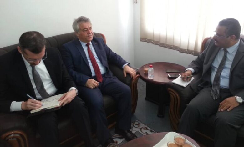 وكيلا وزارة الزراعة والري يلتقيان بسعادة السفير التركي باليمن
