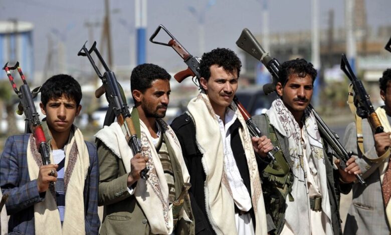 مليشيات الحوثي تقتحم منزل عقيد بالجيش وتختطف 3 من أبناءه بصنعاء