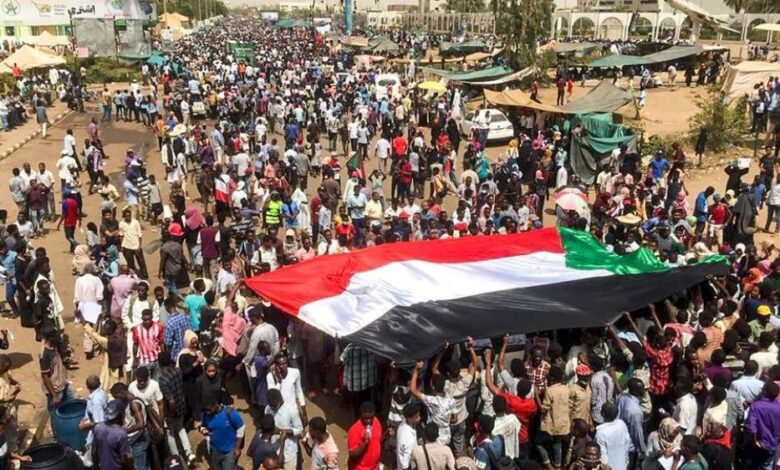بيان مرتقب للجيش السوداني يطيح بالبشير