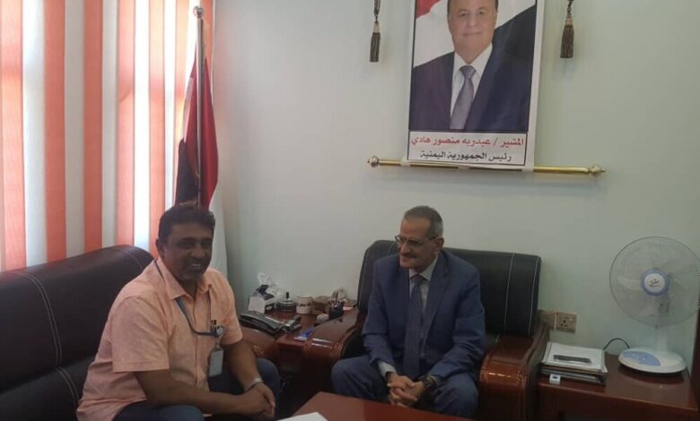 وزير التربية الدكتور عبد الله لملس يلتقي نائب مدير مكتب الغذاء العالمي بعدن