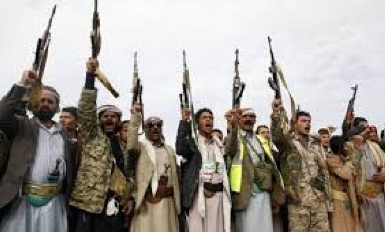 الحوثيون يتوعدون بمفاجآت كبيرة ويحذروا المدنيين