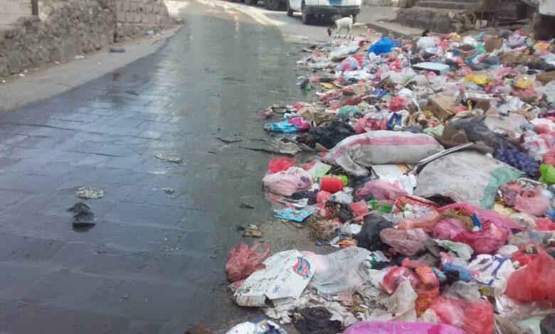 الصحفي زكي اليوسفي يناشد السلطات المحلية معالجة طفح المجاري وتكدس القمامة في حي البغدة