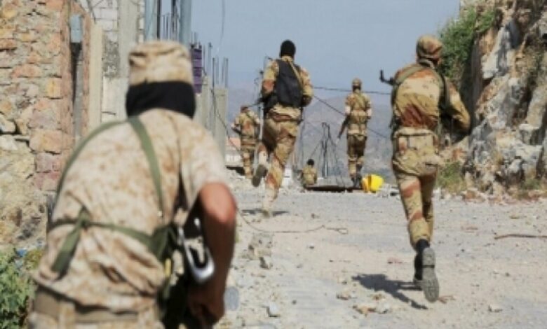 مواجهات عنيفة بين الجيش والحوثيين في تعز