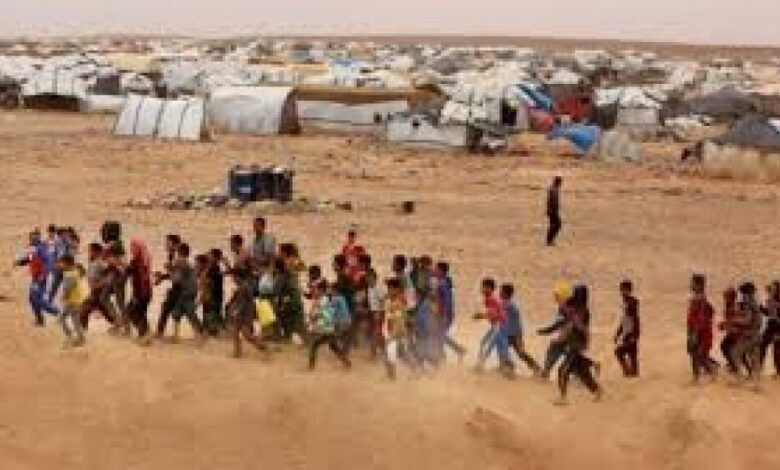 موظفو إغاثة : عدد سكان مخيم الركبان بسوريا يتراجع بعد حصار روسي