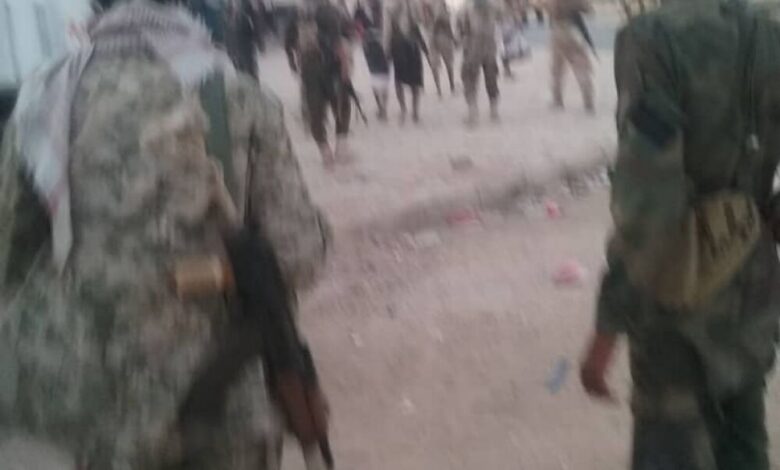 عاجل:  قوات الجيش تسيطر على مقر المجلس الانتقالي بشبوة