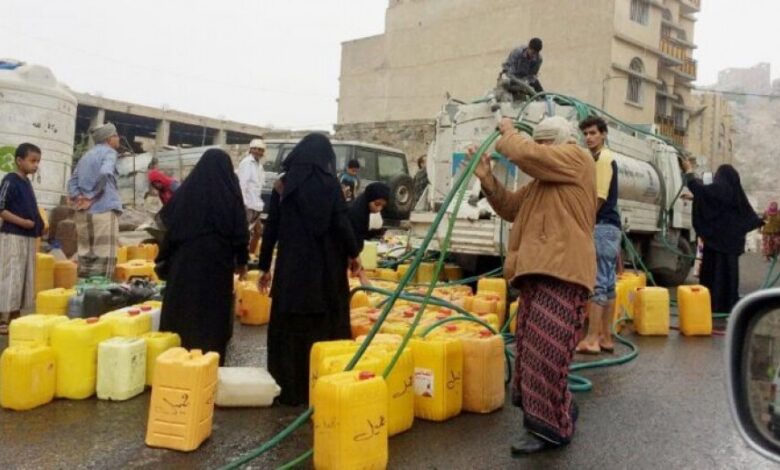 انقطاع المياه عن عدد من احياء مديرية التواهي  منذ اسابيع