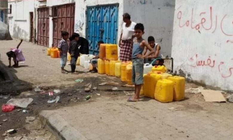 أهالي بلوك ١١ بالمنصورة يشكون انقطاع المياه عن منازلهم ويناشدون الجهات المختصة